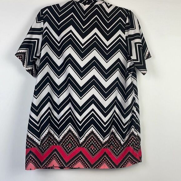 Per Seption Women's Chevron-Print Short Sleeve Layered Blouse Black & White 1X - Picture 9 of 10